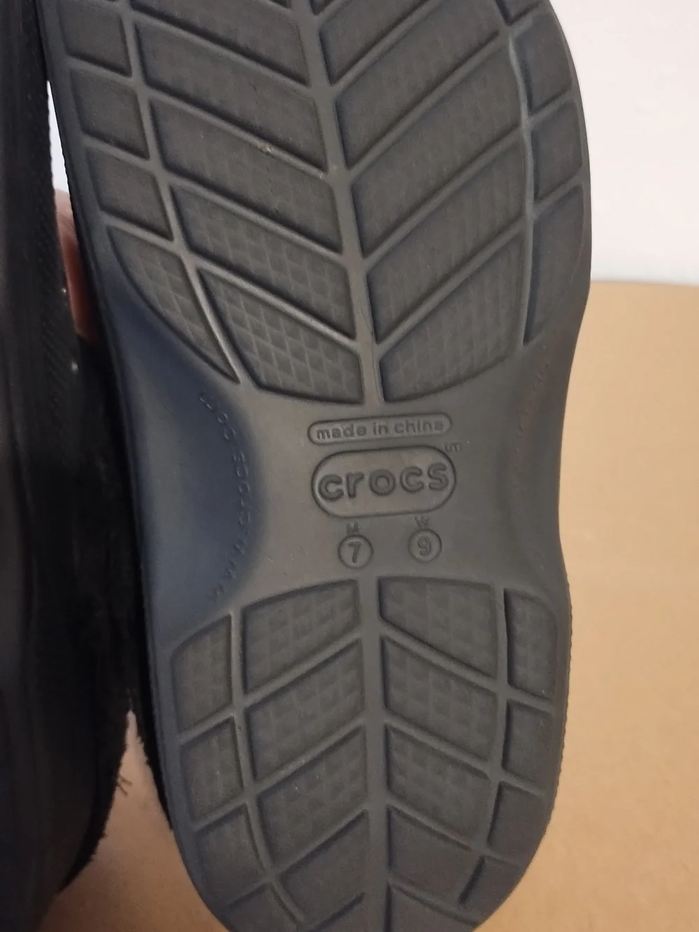 CROCS lined clog